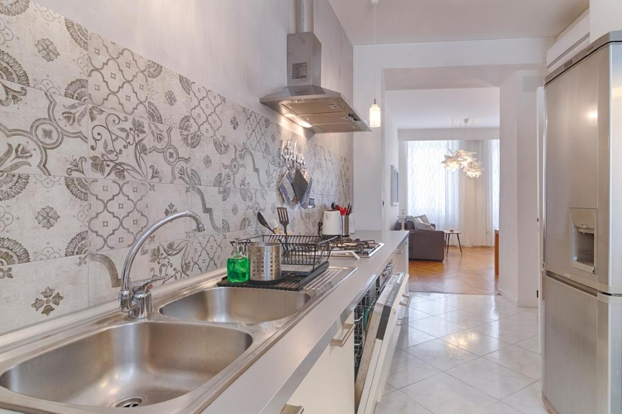 Mihaela Apartment - Charme Near The Station Trieste Exterior photo