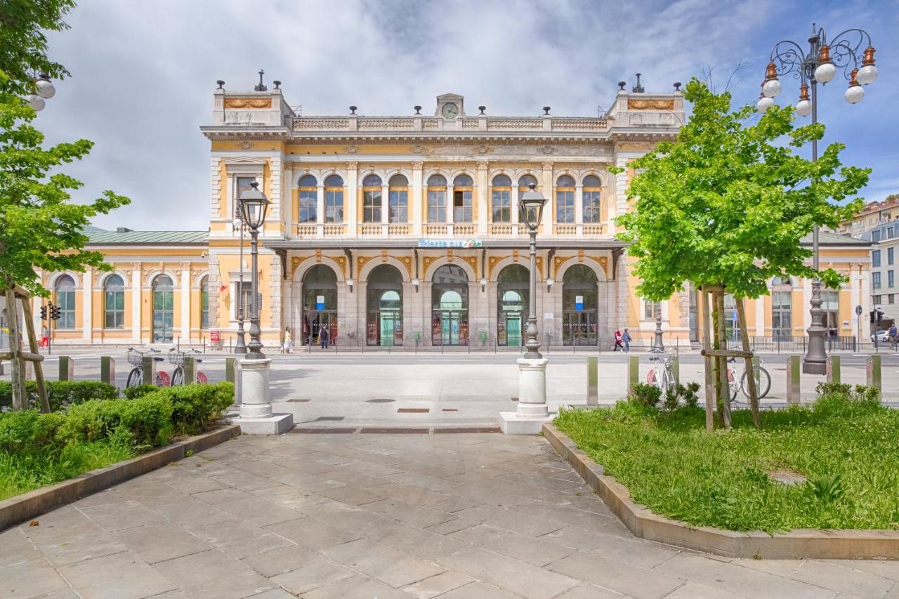 Mihaela Apartment - Charme Near The Station Trieste Exterior photo